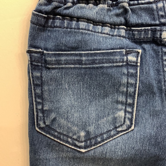 Cat & Jack 3 piece bundle of T-shirts & Jeggings Size 5 - Picture 12 of 16